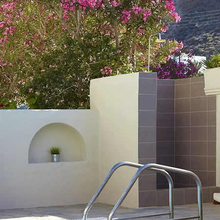 Marios Aparthotel Kamári