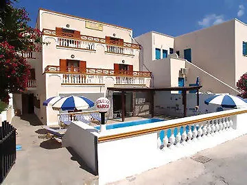 Marios Hotel apartamentowy Kamári